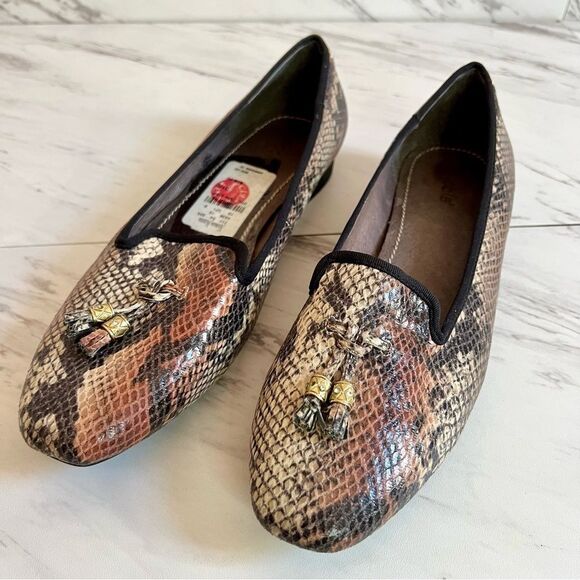 Nicole Miller Shoes - Nicole Miller Faux Snakeskin Tassel Loafers in Brown and Black
